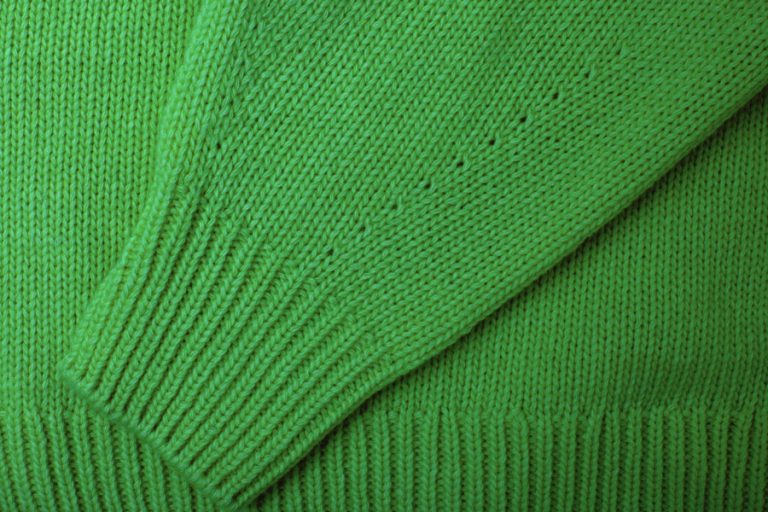 Florenz Cashmere 6 ply sweater in Coriander green
